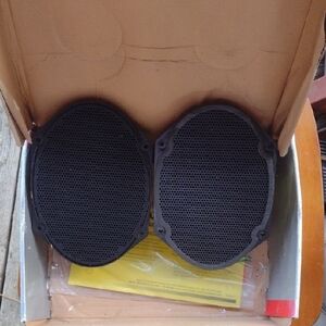 Black Oval 6x9" Speakers NWOT